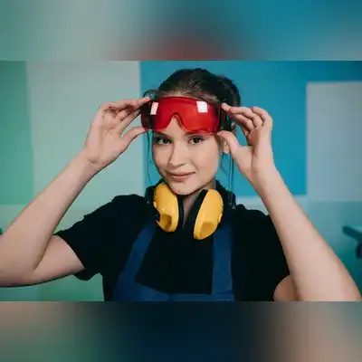 丁蔚冰